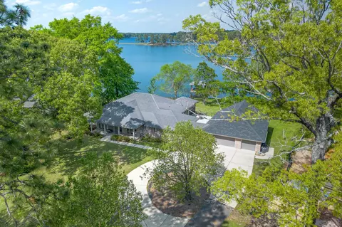 56 Pirate Dr, Hattiesburg, MS 39402