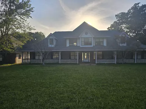 24 Buccaneer Dr, Hattiesburg, MS 39402