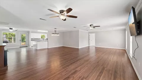 Living - 3306 Ms-21, Forest, MS 39074 photo 1 of 7