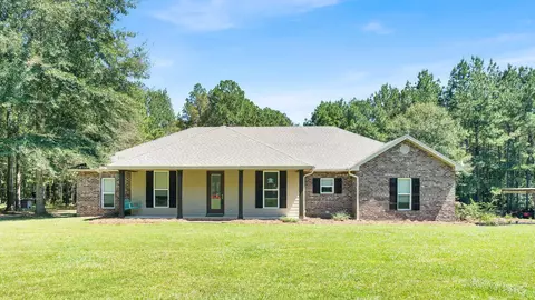 268 Scruggs Rd, Sumrall, MS 39482