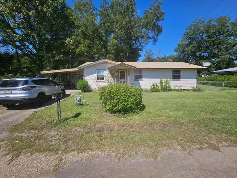 6 Roberts Ln, Foxworth, MS 39483