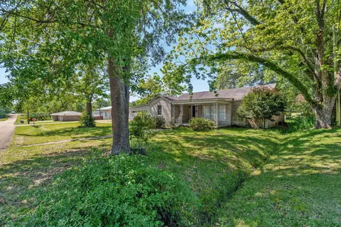 903 S Elm Ave, Collins, MS 39428 photo 2