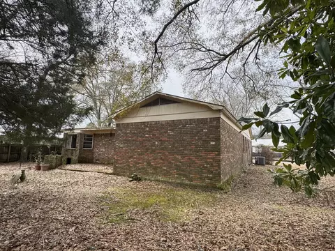 213 Brock Ave, Quitman, MS 39355 photo 5