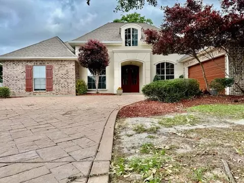 402 Hood Pt, Picayune, MS 39466