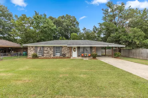 212 3rd Ave, Petal, MS 39465