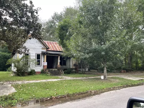 523 Buschman St, Hattiesburg, MS 39401