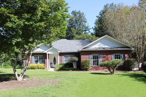 20 Jared Ln, Hattiesburg, MS 39402