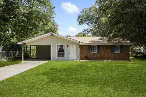 213 Ford Dr, Petal, MS 39465