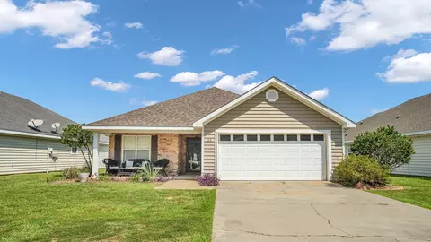 22 Whitestone Ct, Hattiesburg, MS 39402