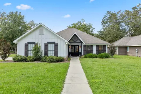 2 2nd E St, Sumrall, MS 39482