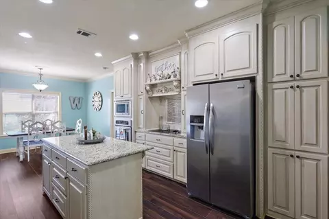 Kitchen - 105 Madison Pl, Magee, MS 39111 photo 1 of 5