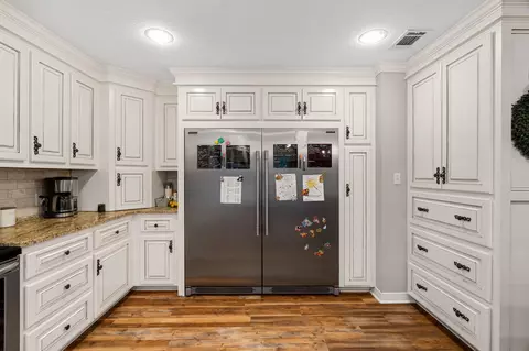 Kitchen - 209 N Slade Rd, Sumrall, MS 39482 photo 5 of 9