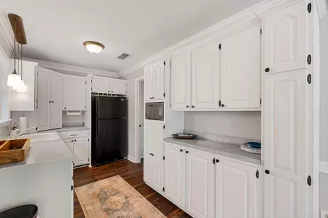 Kitchen - 209 N Slade Rd, Sumrall, MS 39482 photo 7 of 9