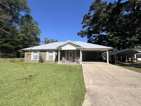1401 Williams St, Columbia, MS 39429