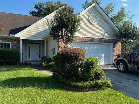 102 Silver Pt, Hattiesburg, MS 39402