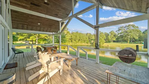 69 Shadow Lake Dr, Hattiesburg, MS 39401