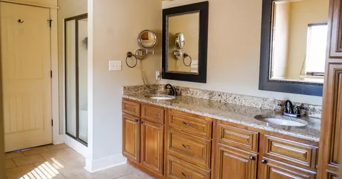 Bath - 14 W Sycamore, Sumrall, MS 39482 photo 1 of 3