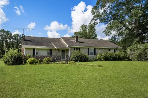 317 Emmett Byrd Rd, Lumberton, MS 39455