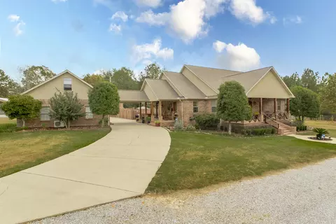 22 Blueberry Ln, Ellisville, MS 39437