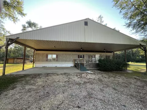 53 River Bend Rd, Columbia, MS 39429