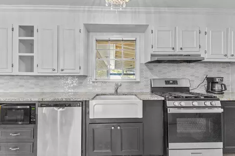 Kitchen - 709 E Central Ave, Petal, MS 39465 photo 3 of 3