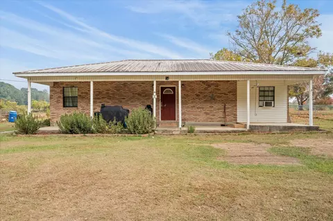 14 Carolyn Mccardle Dr, Richton, MS 39476