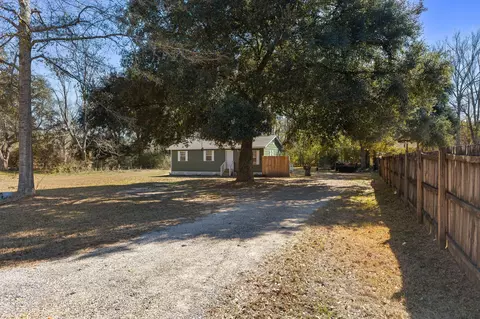 715 Nobles Rd, Sumrall, MS 39482 photo 3
