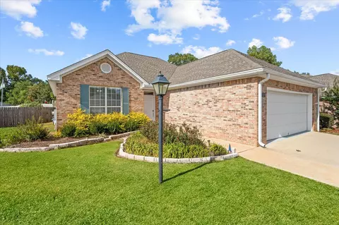 129 Willow Brook Dr, Hattiesburg, MS 39402