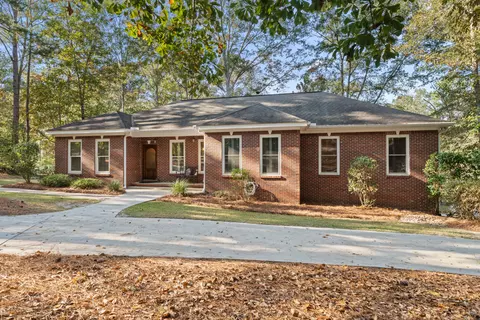 36 Englewood Ln, Hattiesburg, MS 39402