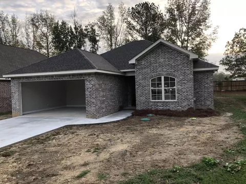 90 Village Dr, Hattiesburg, MS 39402