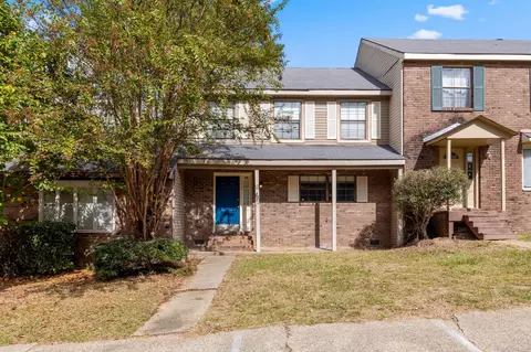 119 Brookwood Ln, Hattiesburg, MS 39401