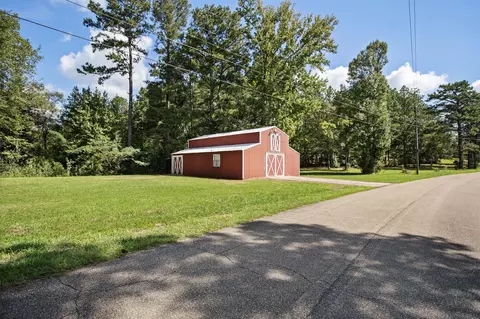 334 Emmett Byrd Rd, Lumberton, MS 39455