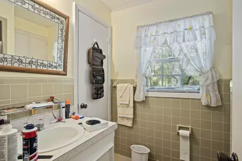 Bath - 21 Rouse Rd, Lumberton, MS 39455 photo 2 of 2