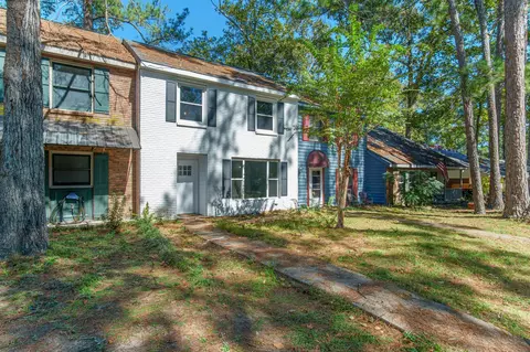 32 Hickory Knl, Hattiesburg, MS 39402