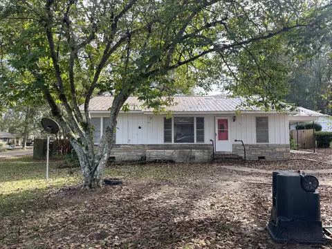 101 Gerald Dr, Mccomb, MS 39648