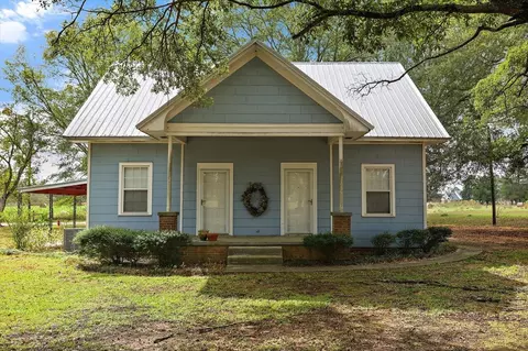 137 E Hembree Rd, Crystal Springs, MS 39059