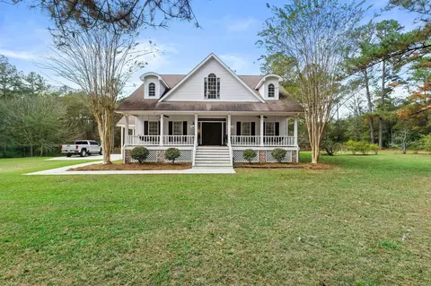 1341 Oloh Rd, Sumrall, MS 39482