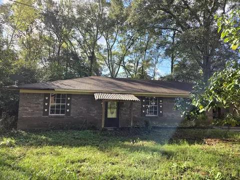 303 Simon St, Purvis, MS 39475