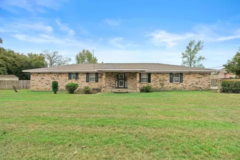 5946 W 4th St, Hattiesburg, MS 39402