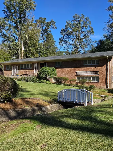 25 Fernwood Dr, Laurel, MS 39440