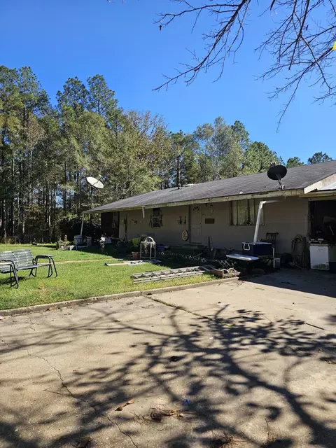 Exterior - 134 B Lowe Ln, Lumberton, MS 39455 photo 7 of 8