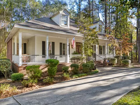 9 Canebrake Blvd, Hattiesburg, MS 39402