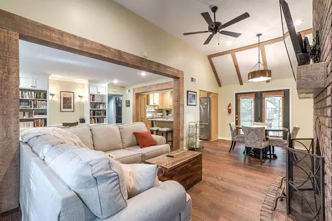 Living - 2118 N 7th, Laurel, MS 39440 photo 5 of 5