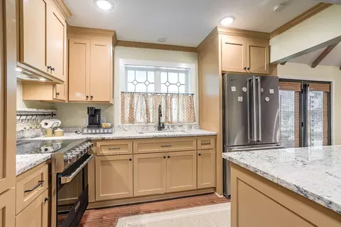 Kitchen - 2118 N 7th, Laurel, MS 39440 photo 3 of 9