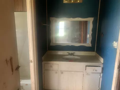 Bath - 686 Blackjack-new Chapel Rd, Collins, MS 39428 photo 2 of 2