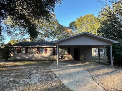 412 Sunset Dr, Columbia, MS 39429