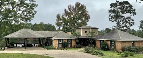 2 Sailfish Cir, Hattiesburg, MS 39402