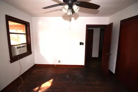 Bedroom - 611 Garden Dr, Laurel, MS 39440 photo 4 of 4