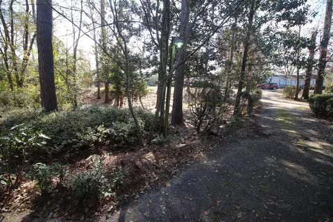 Exterior - 611 Garden Dr, Laurel, MS 39440 photo 7 of 22