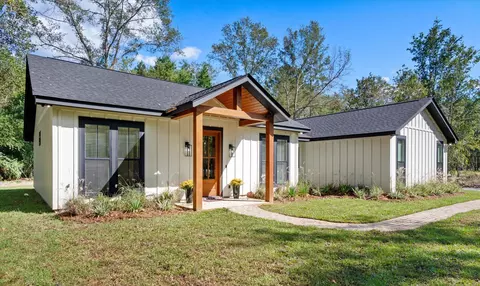 2416 Hwy 11 S, Moselle, MS 39459